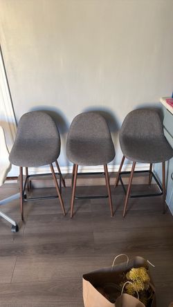 BAR STOOLS SET