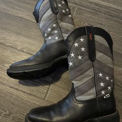 Men Boots Size 8.5