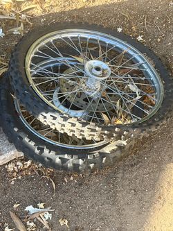 Dirtbike rims and tire