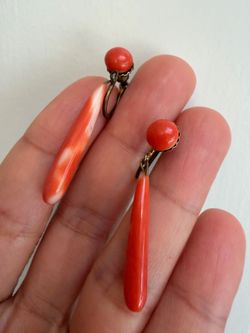 Vintage red natural coral dangle drop earrings screw back