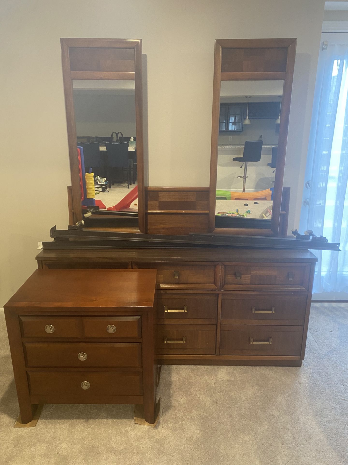 8 Piece Bedroom Furniture Set