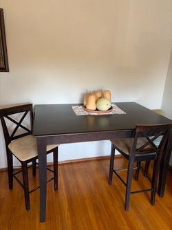 Wooden tablet (4) chairs