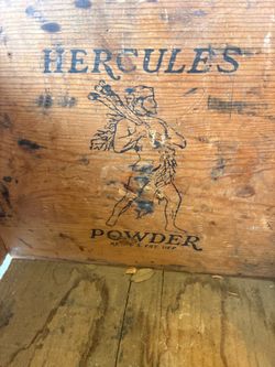 Vintage primitive wooden crate box ￼