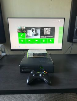 Xbox 360 (320GB)  w/Games