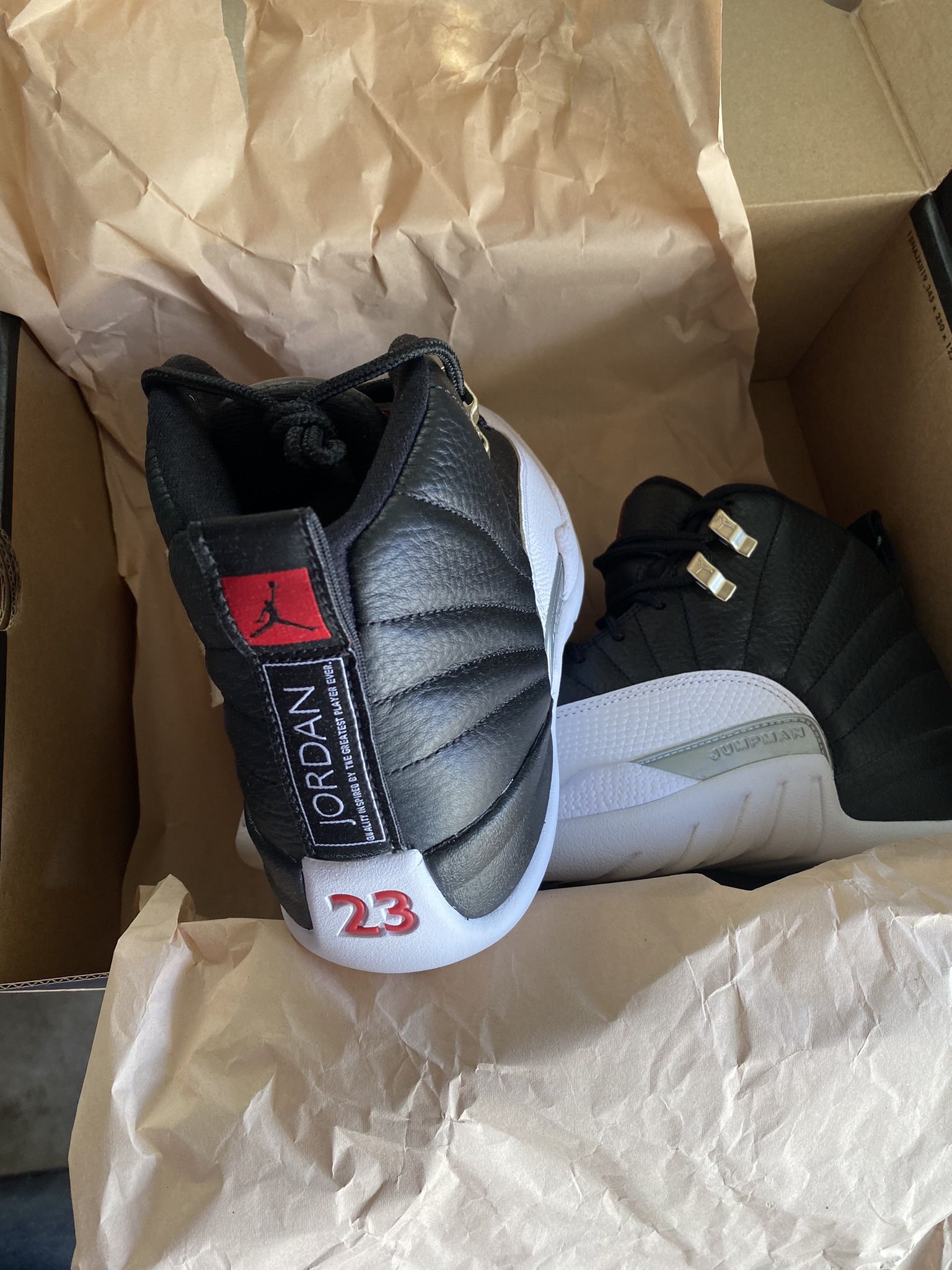 Jordan 12 Playoffs Size 8.5 DE