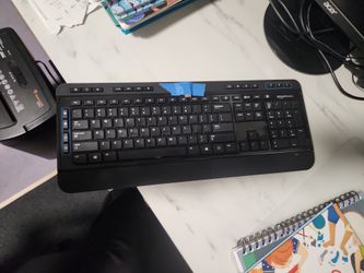 Amazon Basics keyboard