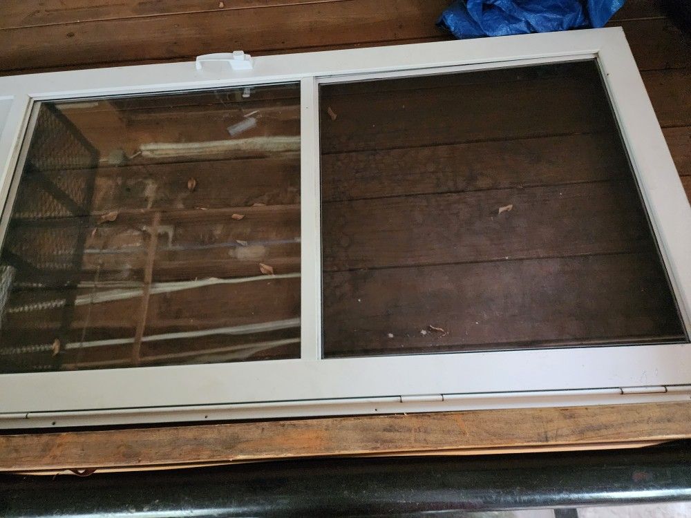 Screen  And Glace Door 79 1/2×36.1/2 .
