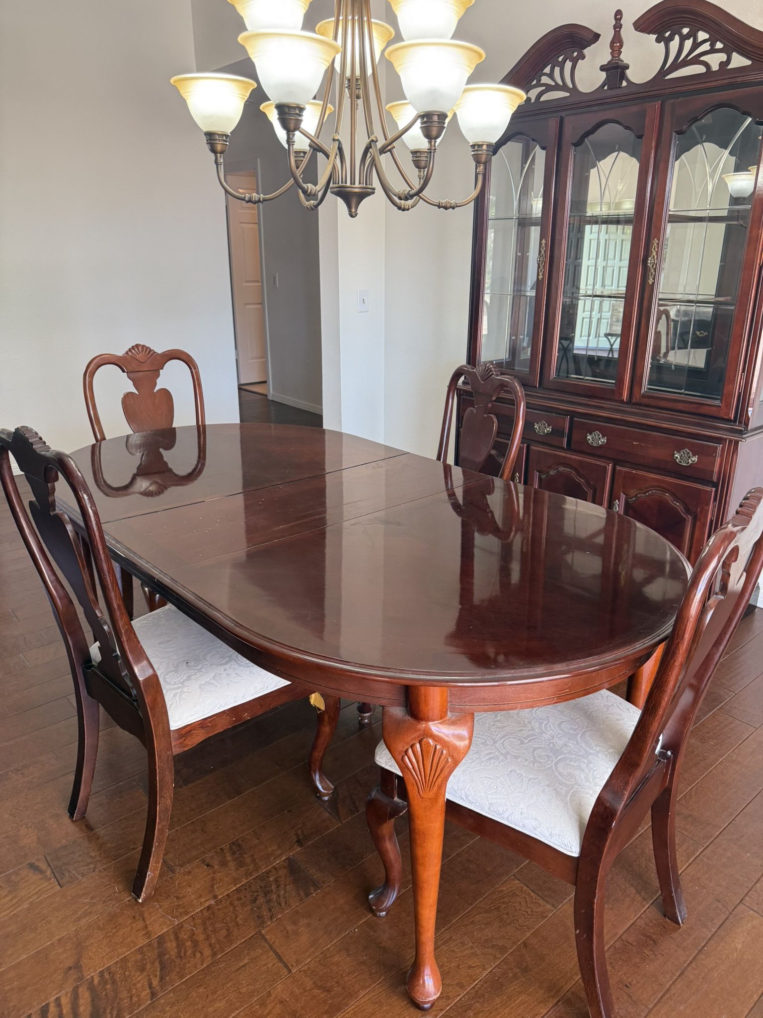 Dining Table And 4 Chairs