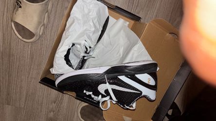Kobe mamacitas