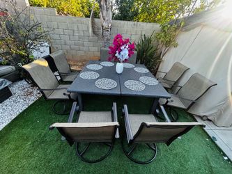 Patio outdoor dining set brand brand new