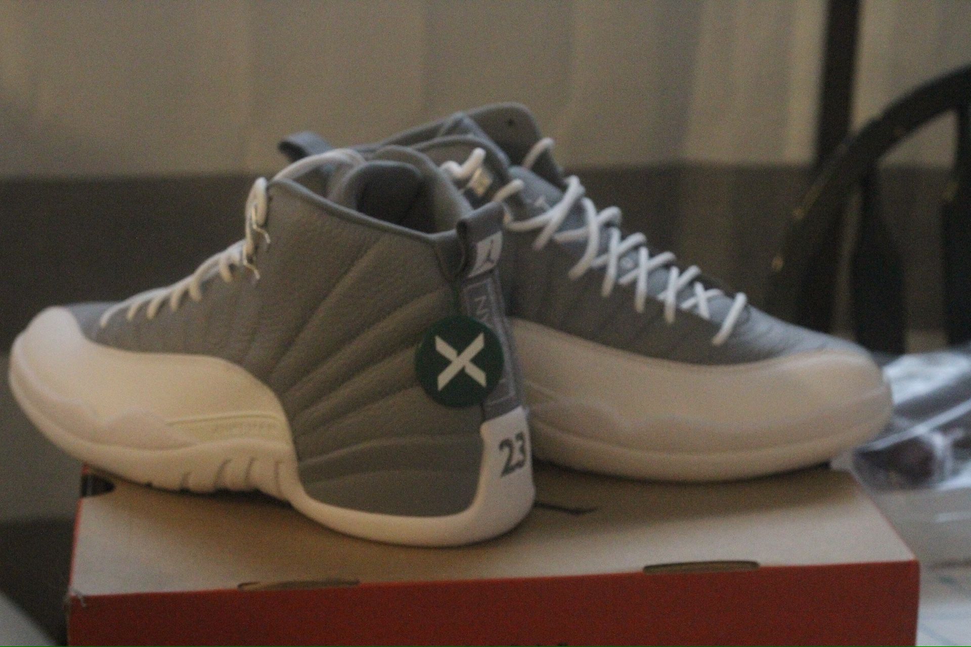Air Jordan 12 Retro, Grey And White OBO