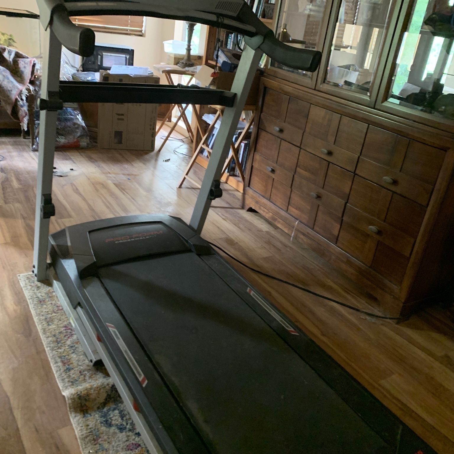 ProForm Crosswalk Fit 415 Treadmill for Sale in Oceanside CA