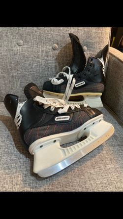 Hockey ice skates size 3