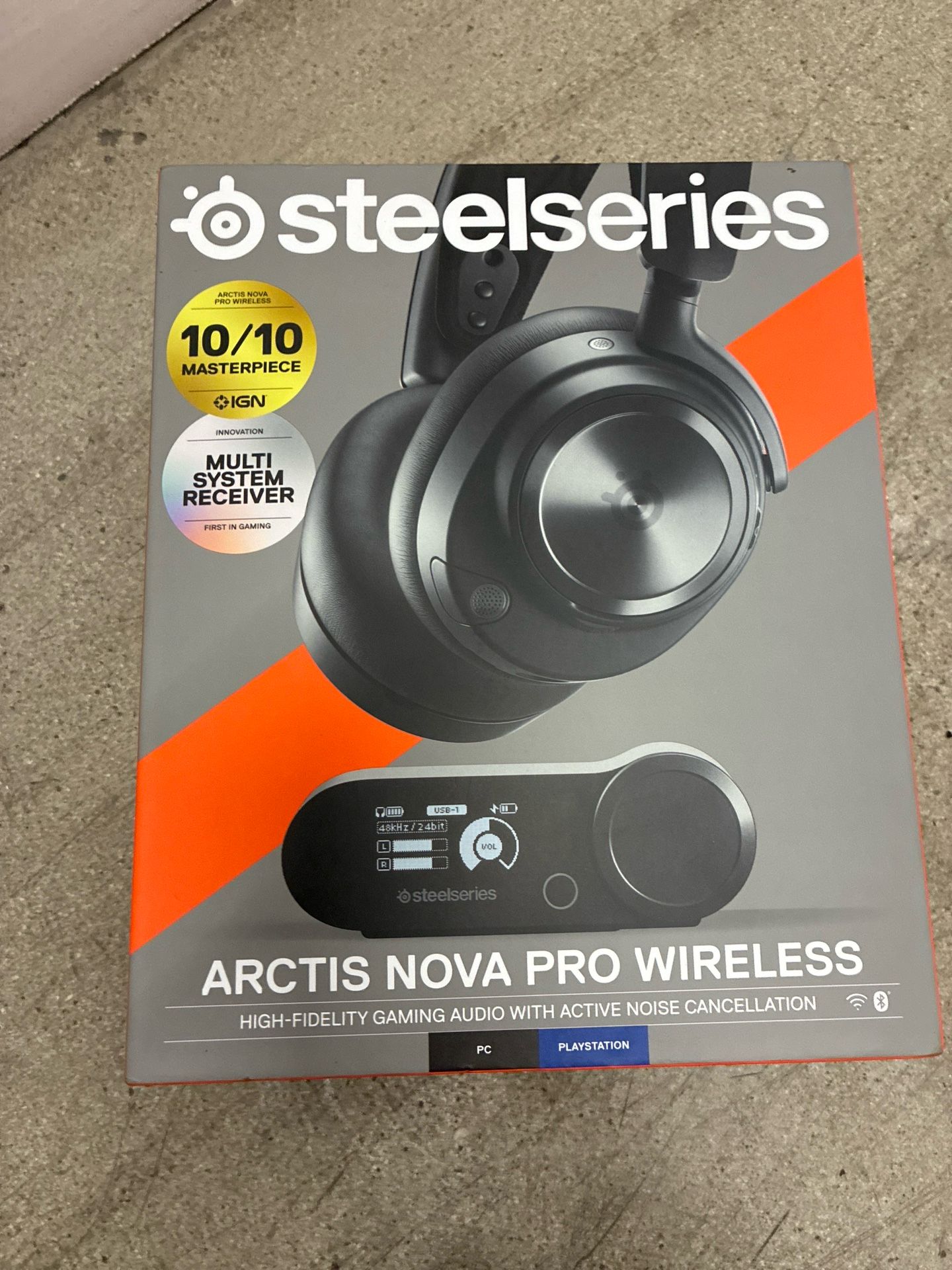 SteelSeries Arctis Nova Pro Wireless 