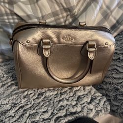 Light Gold Coach
