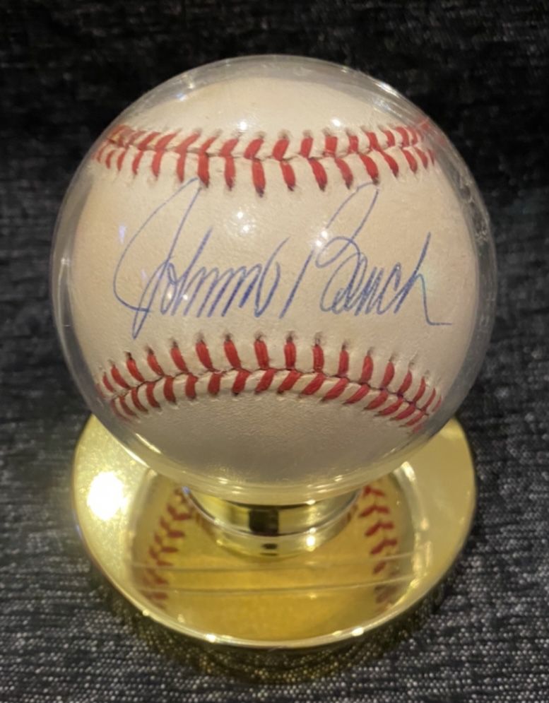 Johnny Bench autographed baseball. No COA. Pristine Condition. 