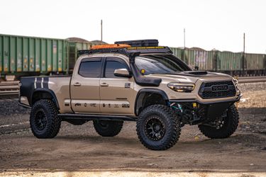 King Shocks Baja Design Lights Prinsu Racks
