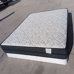 Queen Mattress And Box Spring 