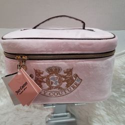 JUICY COUTURE Makeup Bag - Travel Cosmetic Train Case - Pink Velour New With Tag
