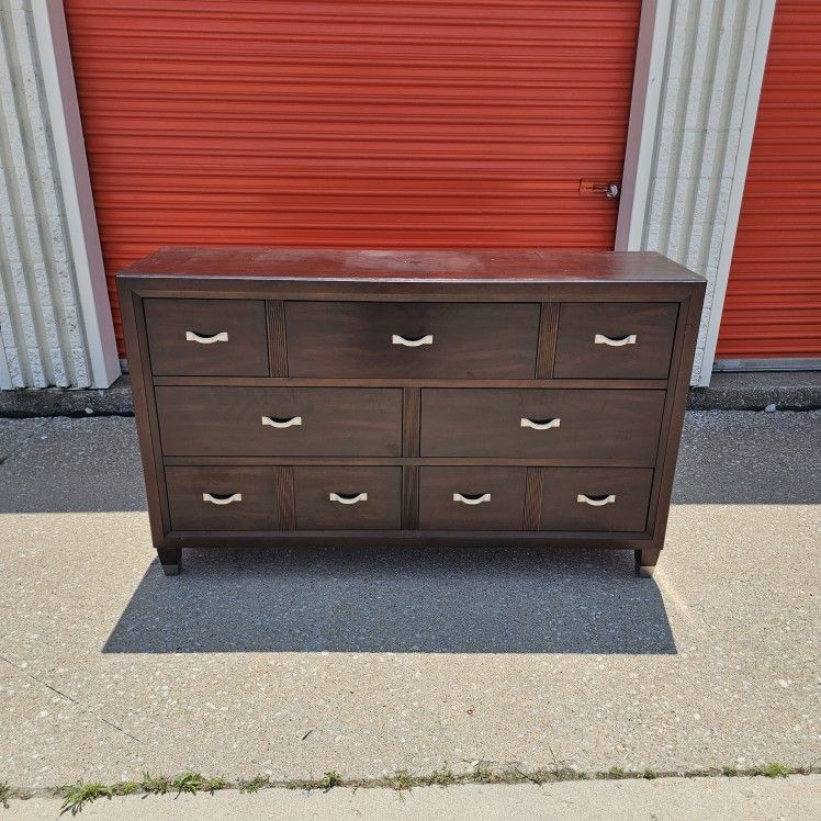 Broyhill Solid Wood 7 Drawer Lowboy Dresser