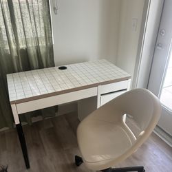 Desk And Chair 