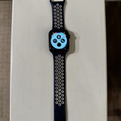 Apple Watch Series 5 GPS $180