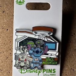 Stitch and Robot Dog Space Mountain RYCA1 Disney Pin 156232