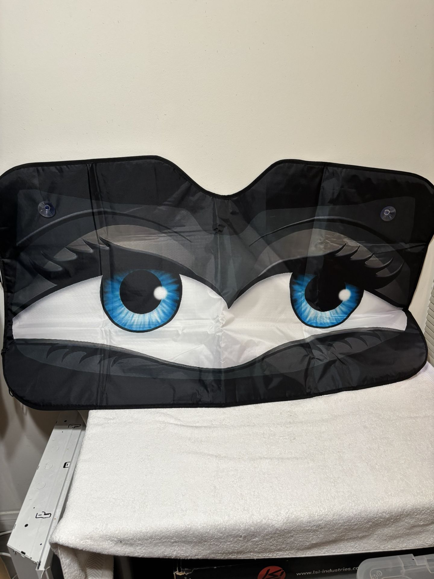 CATS EYES CAR WINDSHIELDS SUN SHADE