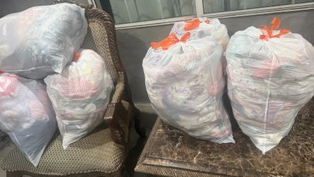 Free Baby girl clothes 0-12 months