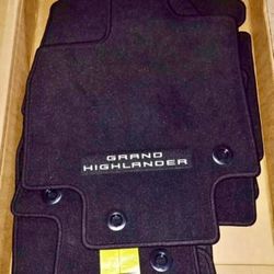 Grand Highlander 2024 Floor Mats , new / not used