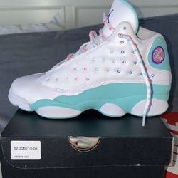 Jordan 13 (gs size 7)