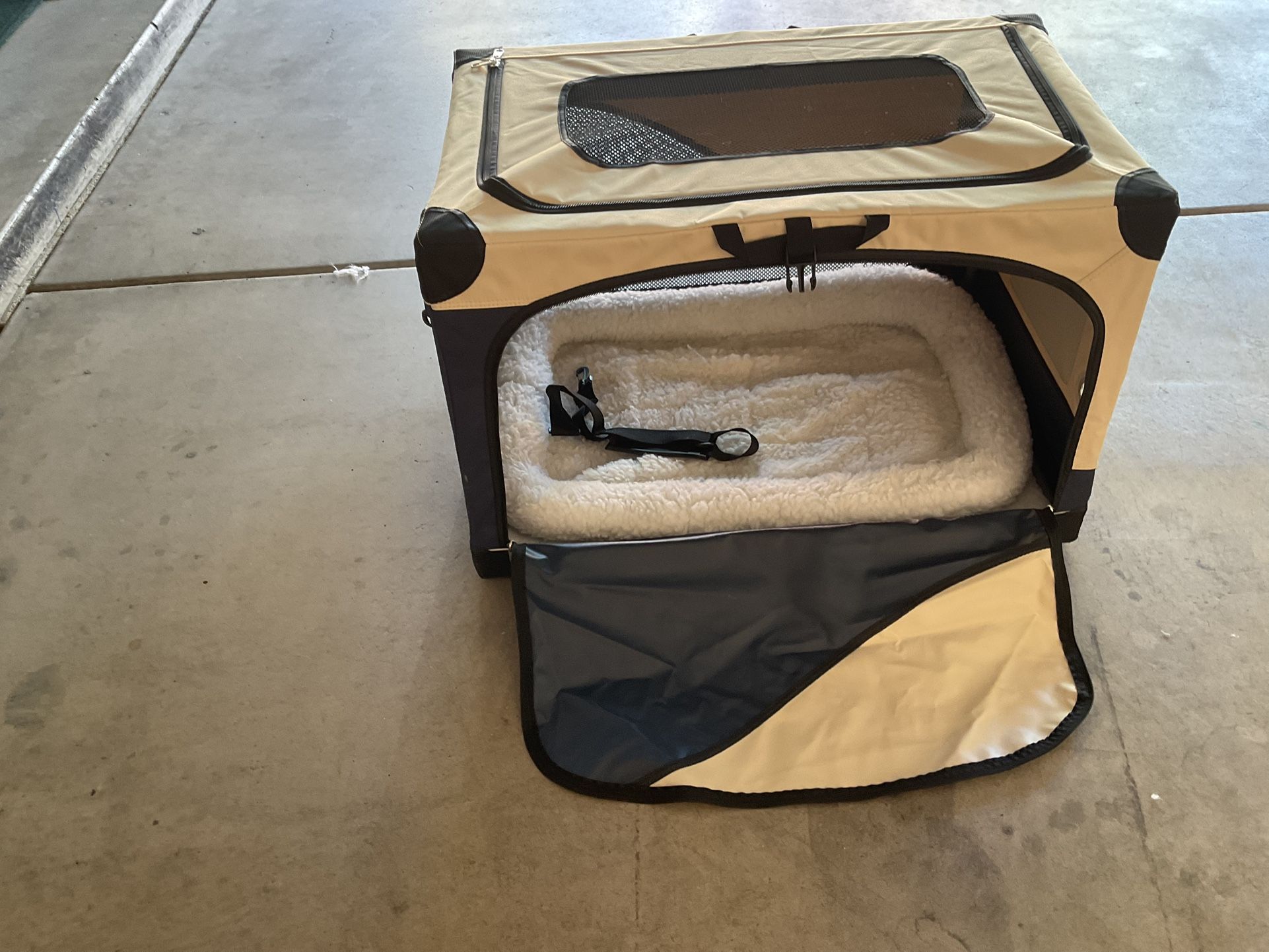 Pet Car Carrier (30”x20”x19”)