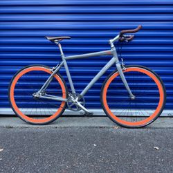 Trek District Single Speed / Commuter Bike (Carbon Belt Drive)