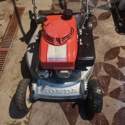 COMMERCIAL PUSH HONDA MOWER