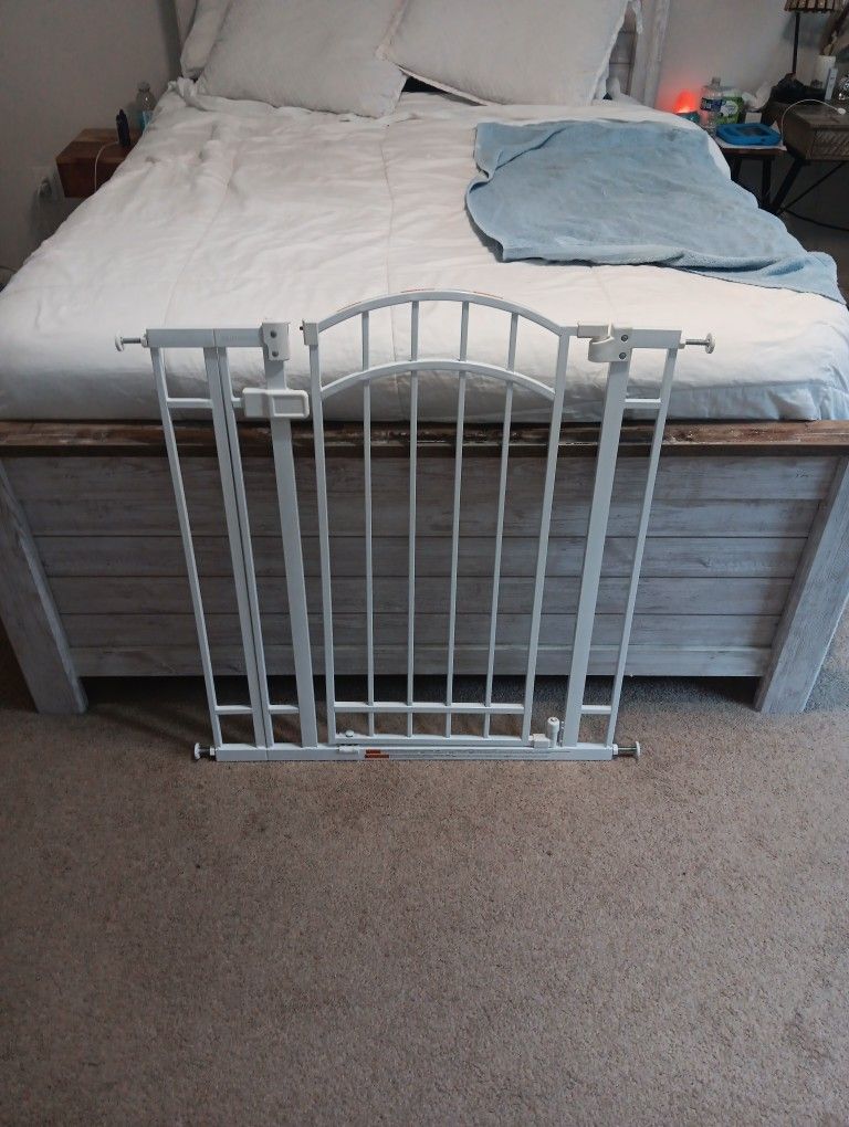 Baby/Pet Gate