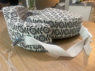 Nursing pillows
