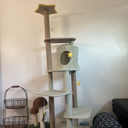 Cat Tree- Star Shaped Pastel Green And Yellow
