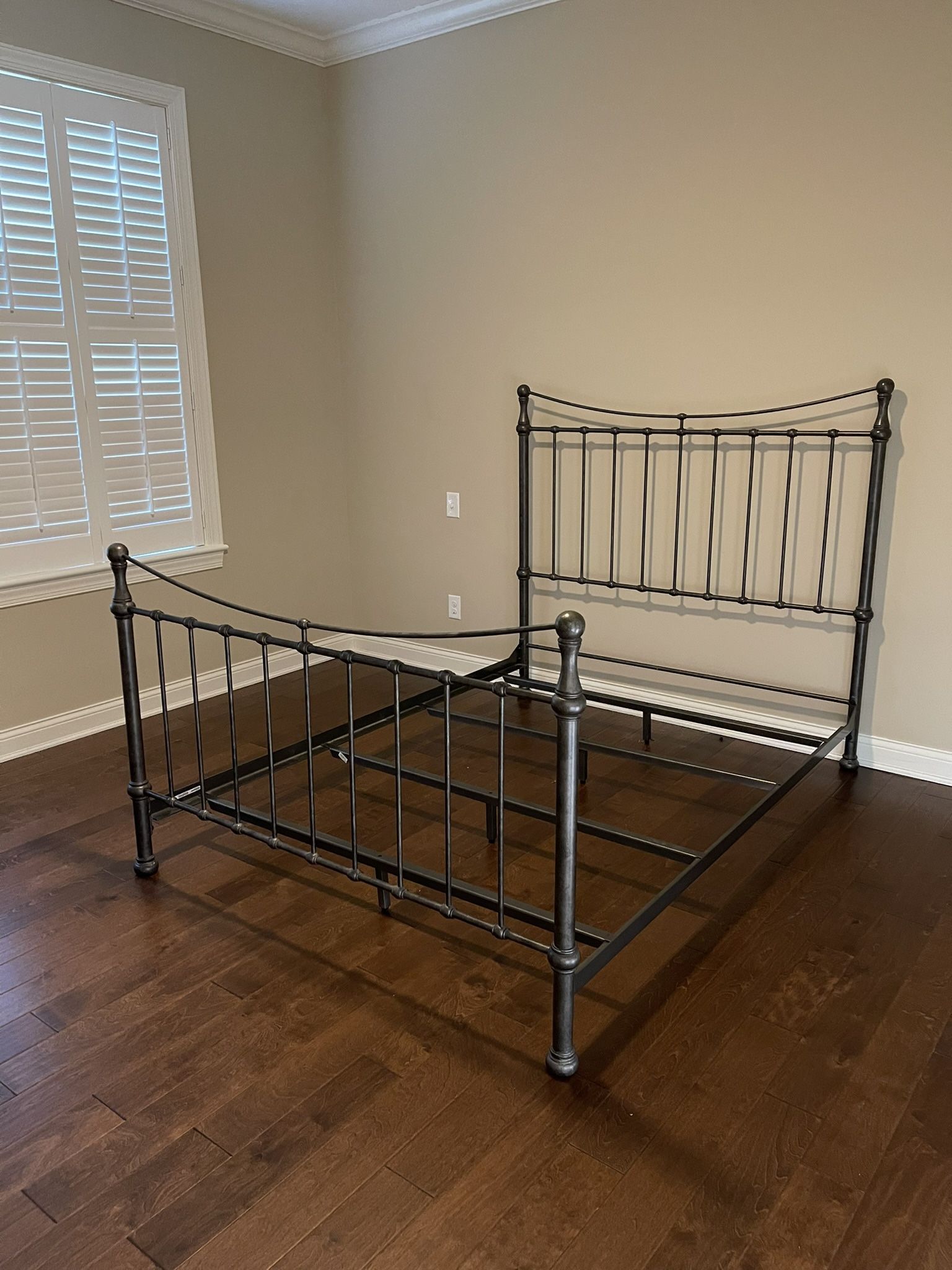 Ethan Allen Frame and Mattress Queen Set