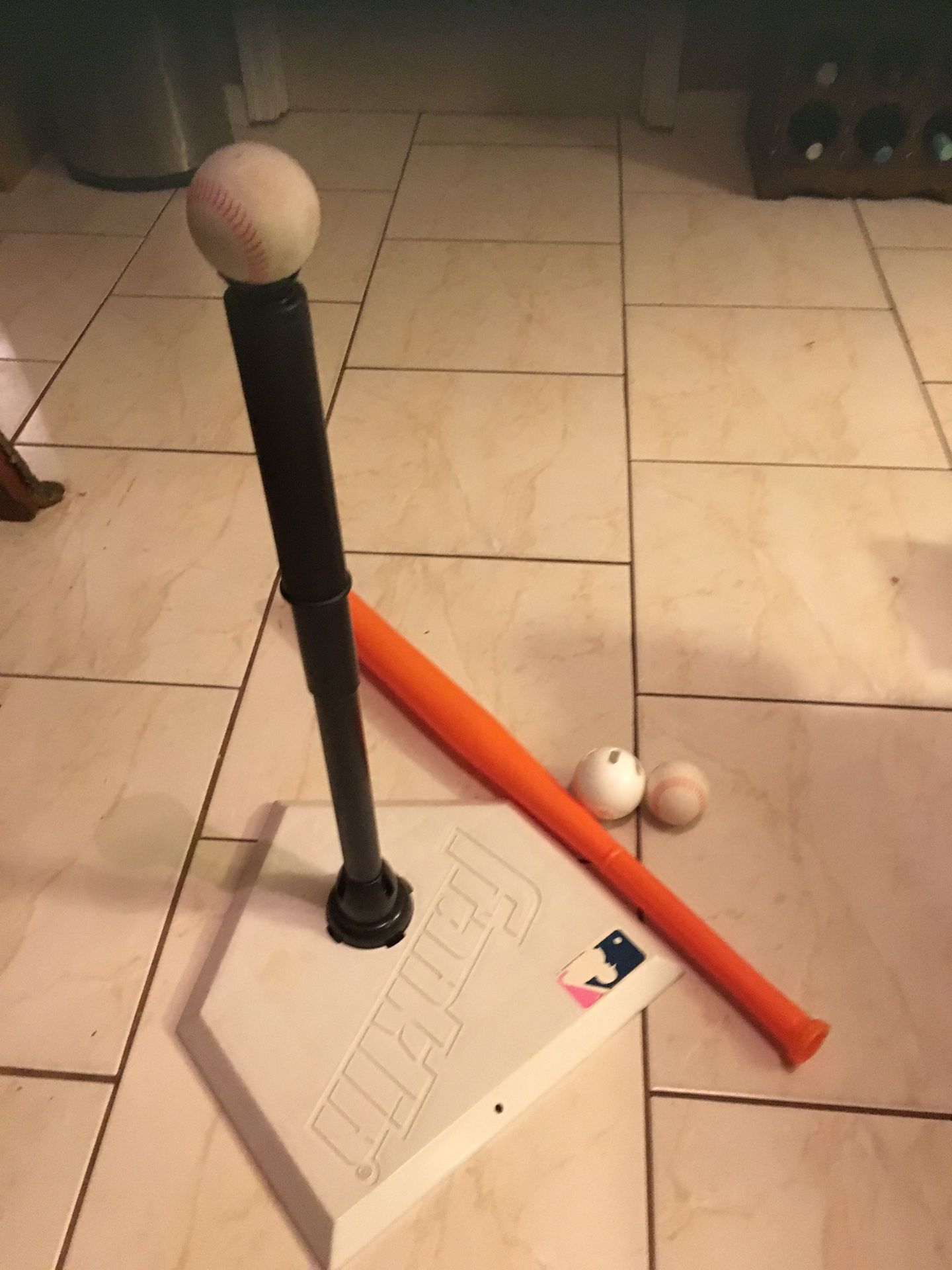 Baseball Stand, Bat & Balls