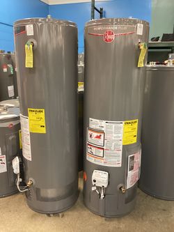 Rheem Performance Plus 40 Gallons Tall 40k BTU Natural Gas Water Heater New Scratch and Dent
