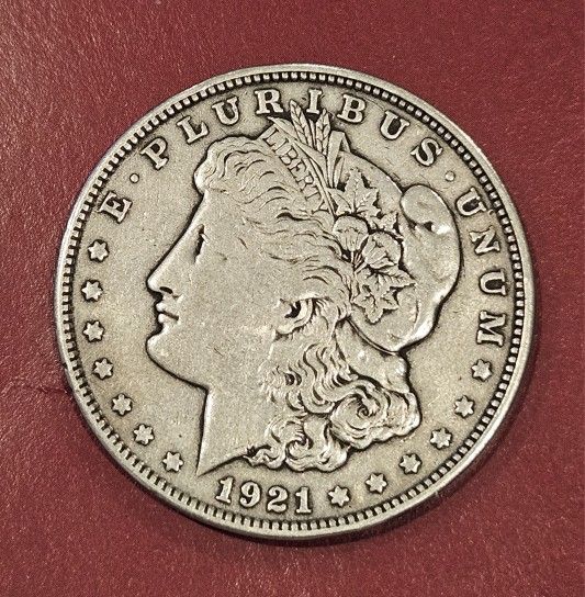 1921 SILVER MORGAN DOLLAR