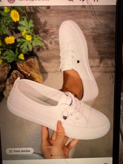 Women’s casual sneakers