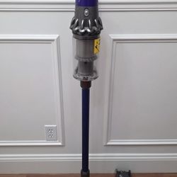 Dyson V10 Absolute 