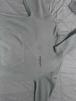 Black essential hoodie medium