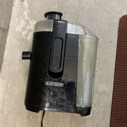 Juicer - Black And Decked. 