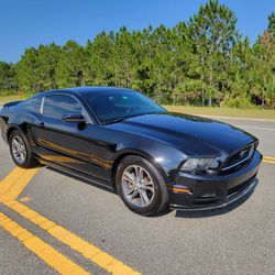 2014 Ford Mustang Premium V6 Coupe 