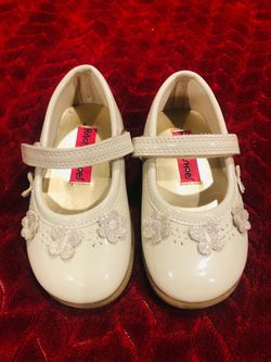 Little girls shoes size 6 used once