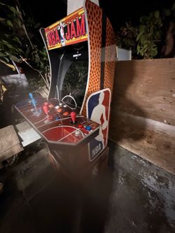 NBA JAM PLAY MACHINE
