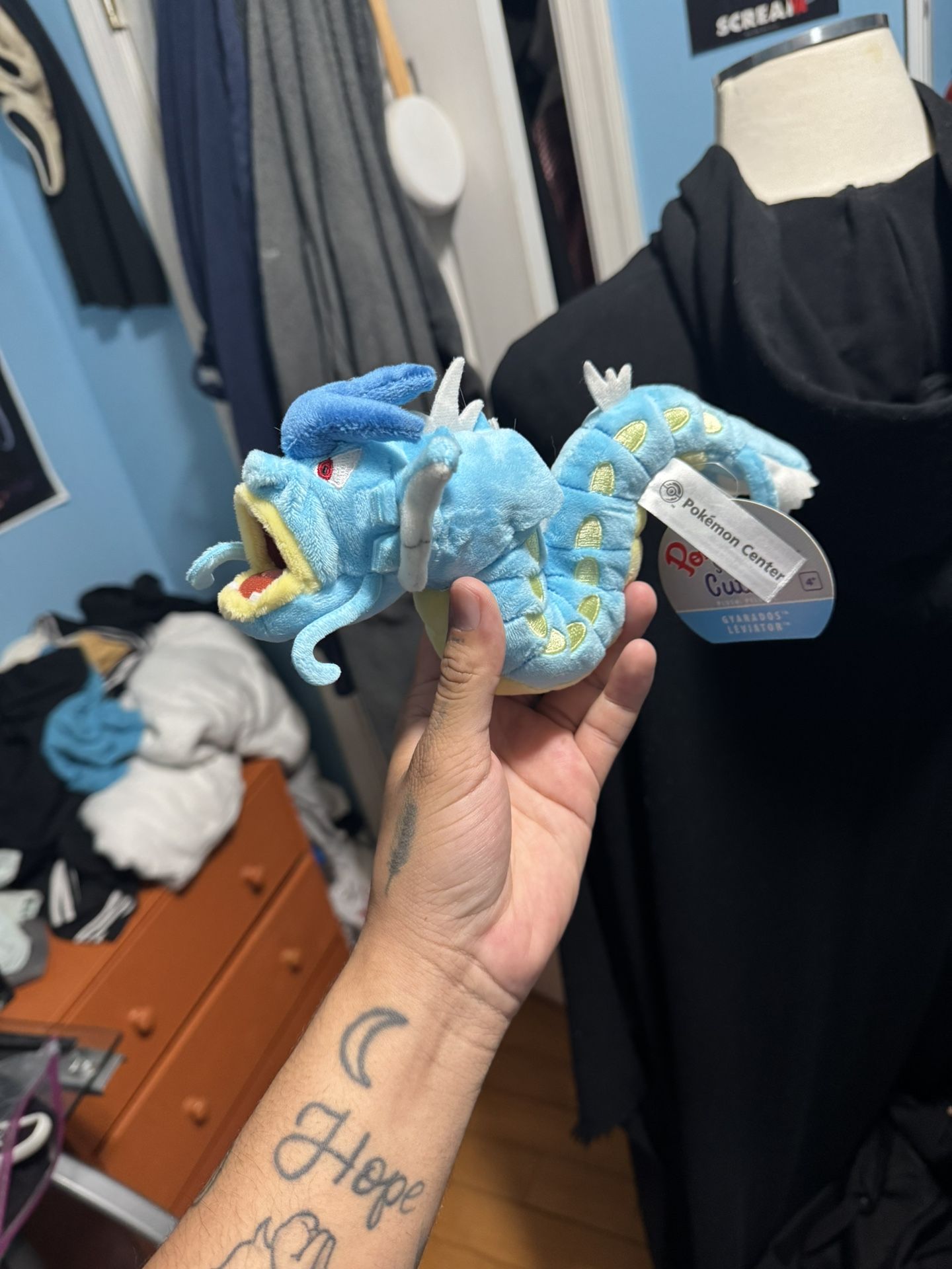 Gyarados Pokémon Sitting Cutie Plushie Original