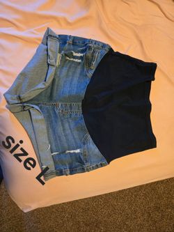Maternity shorts